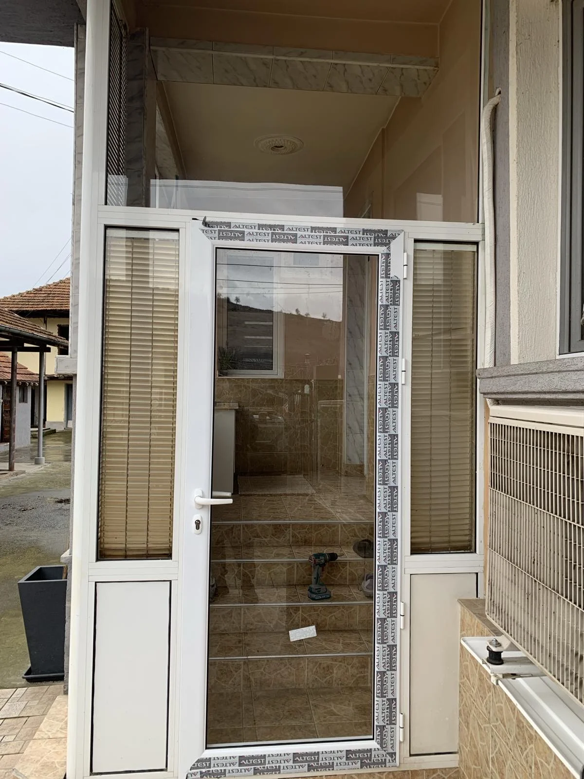 Ремонт на алуминиево остъкление с профилна система Altest 375